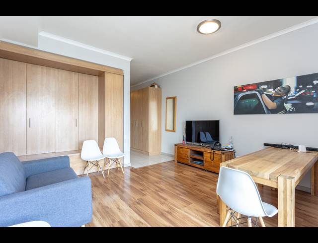 2 BEDROOM APARTMENT FOR SALE IN WOODSTOCK
